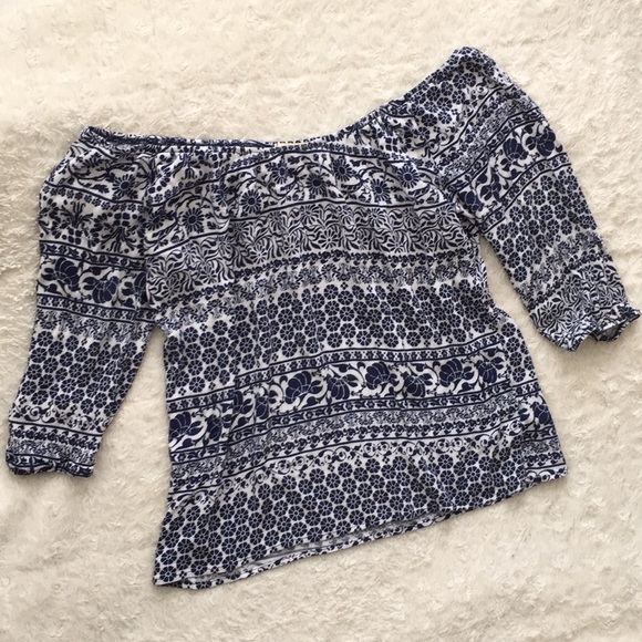 Francesca’s off shoulder top - Picture 2 of 2